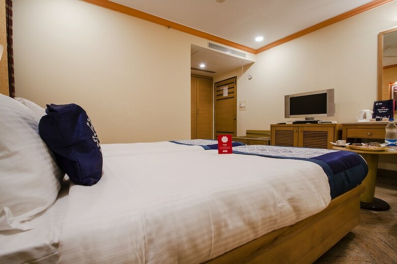 Hotel Oyo 9303 Celebrity Skyhy Rooms