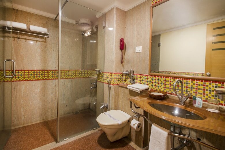 Hotel Oyo 9303 Celebrity Skyhy Rooms