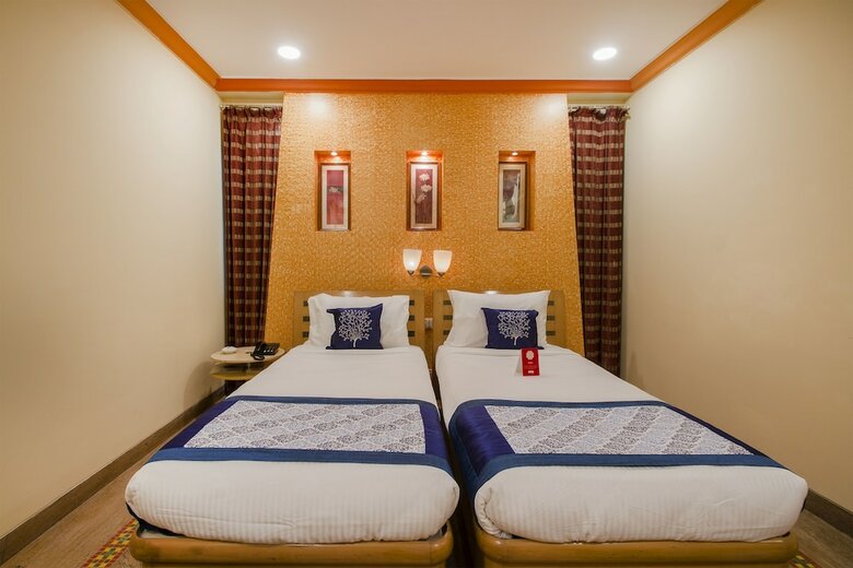 Hotel Oyo 9303 Celebrity Skyhy Rooms
