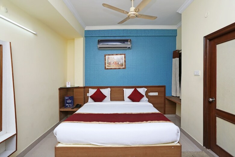 Hotel Oyo 8932 Delight Inn Gachibowli