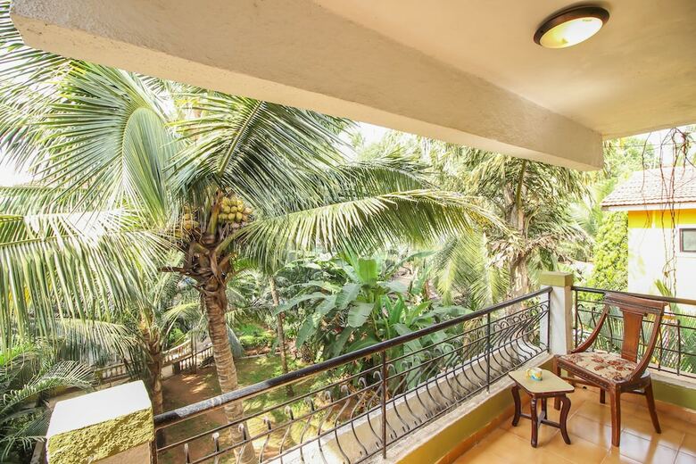 Hotel Oyo 10495 Home Poolview 1bhk Candolim