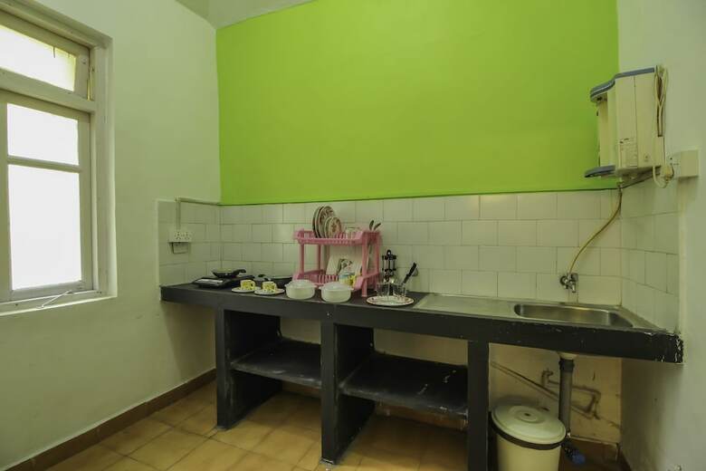 Hotel Oyo 10495 Home Poolview 1bhk Candolim
