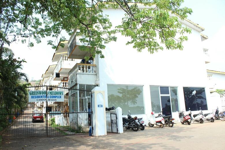 Hotel Oyo 10495 Home Poolview 1bhk Candolim