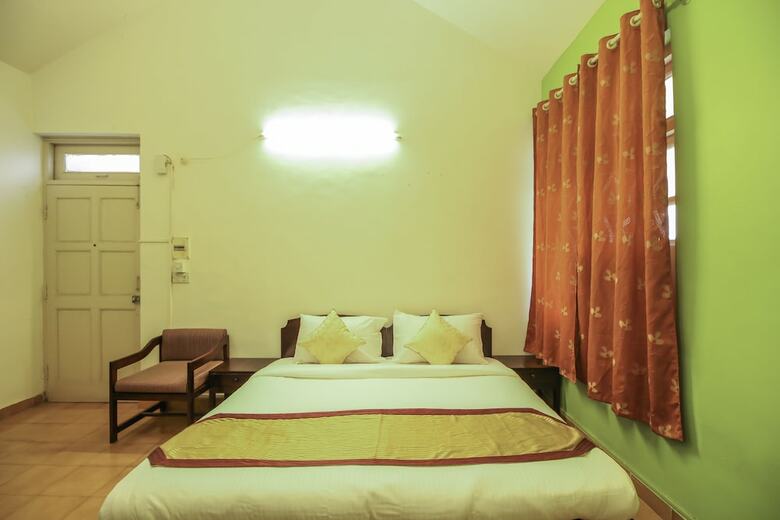 Hotel Oyo 10495 Home Poolview 1bhk Candolim