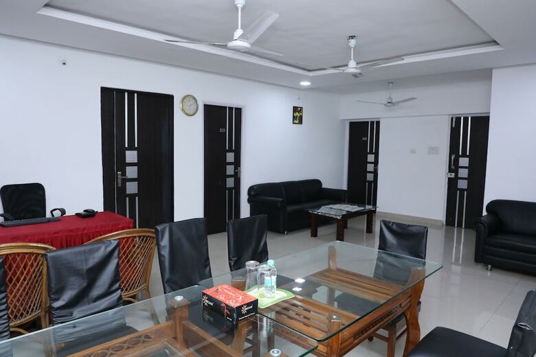 Hotel Oyo 7150 Apartment Metro View Residency