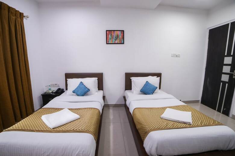 Hotel Oyo 7150 Apartment Metro View Residency