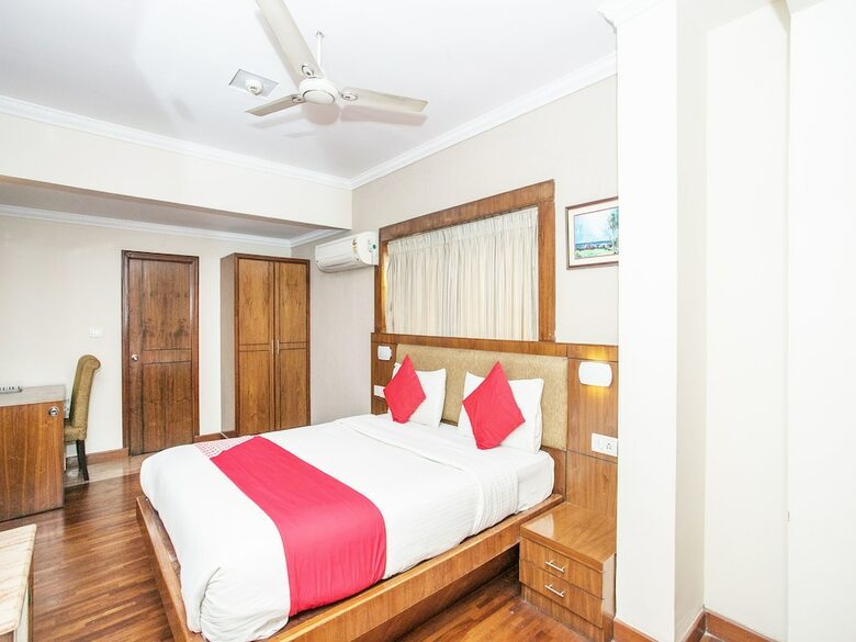 Oyo 461 New Rainbow Business Hotel