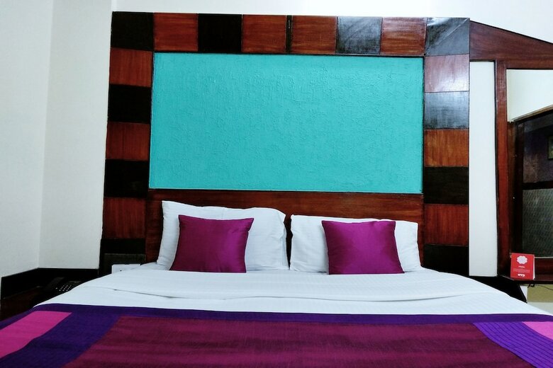 Hotel Oyo 10435 Star Deluxe Lodge