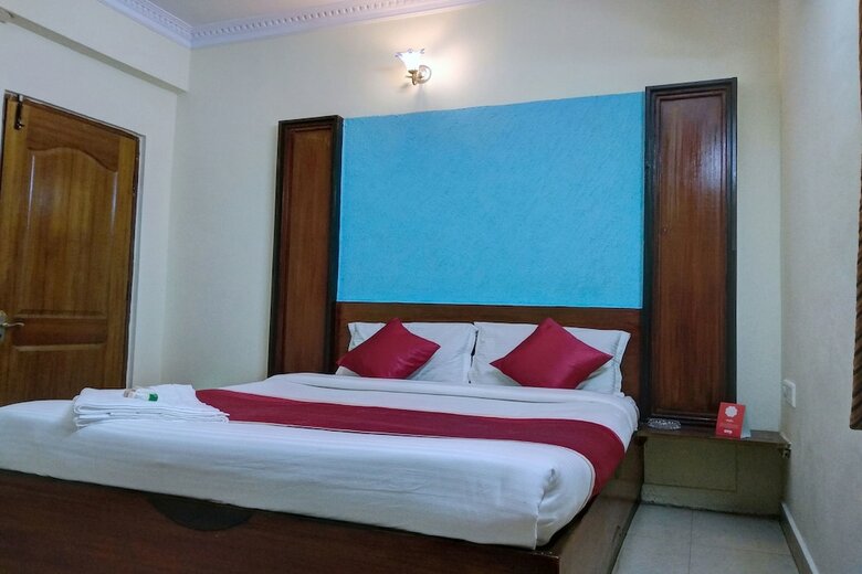 Hotel Oyo 10435 Star Deluxe Lodge