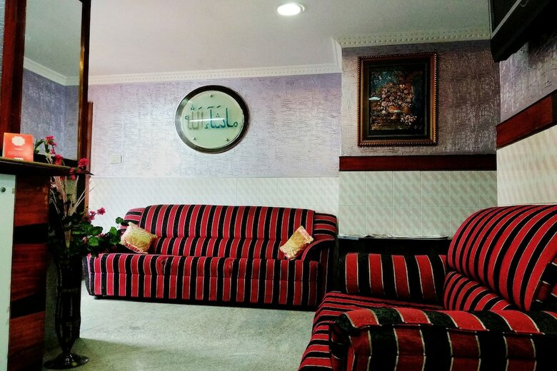 Hotel Oyo 10435 Star Deluxe Lodge
