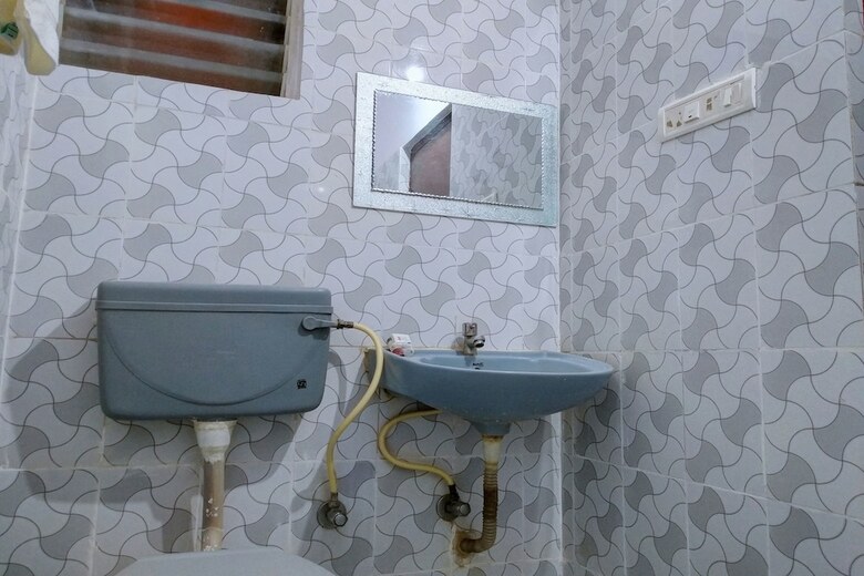 Hotel Oyo 10435 Star Deluxe Lodge