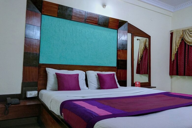 Hotel Oyo 10435 Star Deluxe Lodge