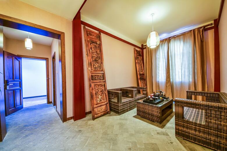 Hotel Ruyuan Inn