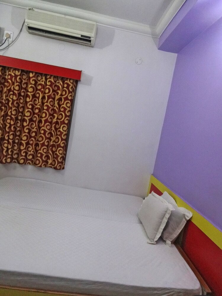 Hotel Tribbhuvan