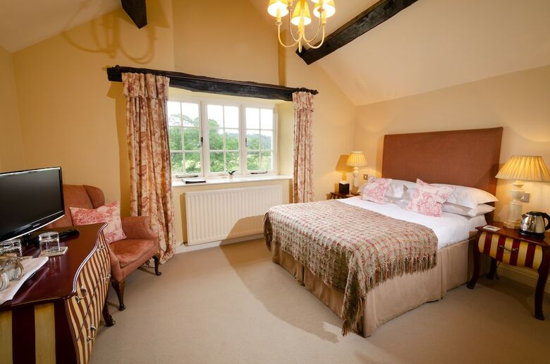 Hotel The Eltermere Inn