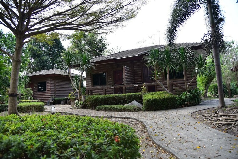 Hotel Maisuay Resort