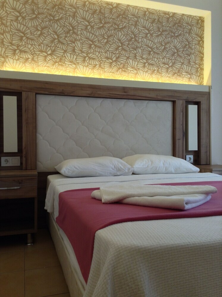 Senam Hotel