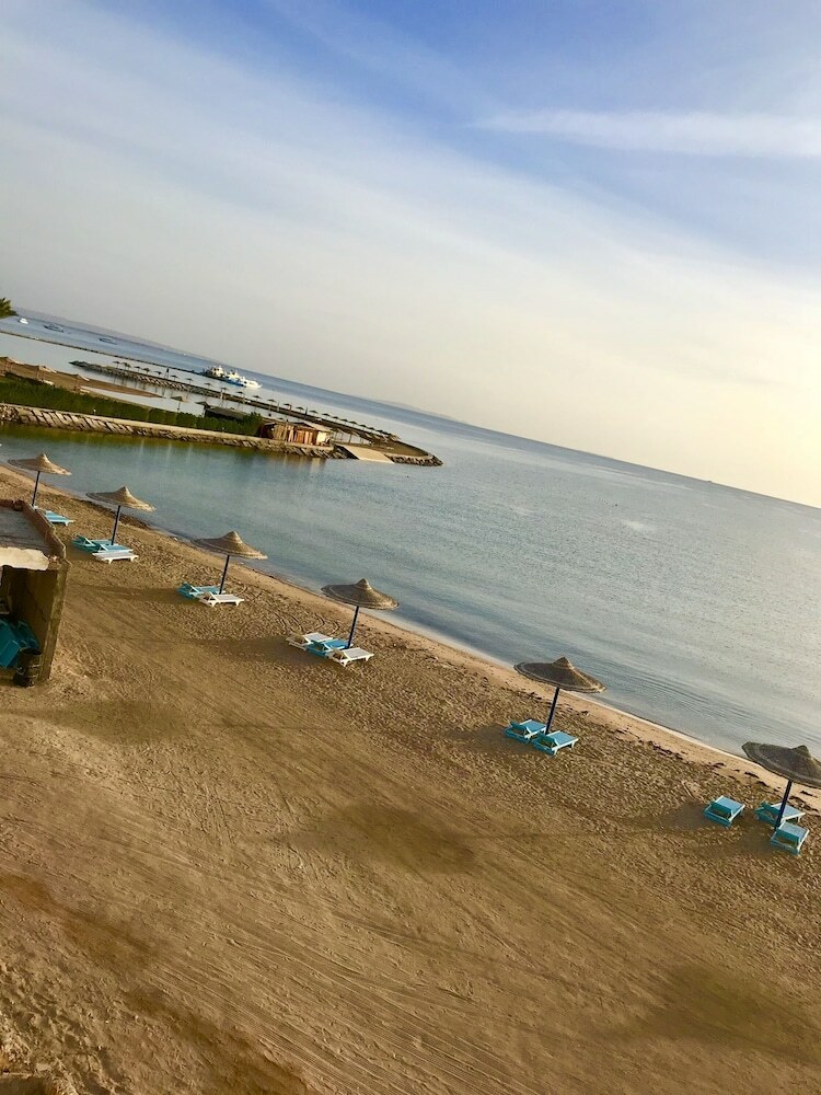 Apartamentos Cecelia Resort