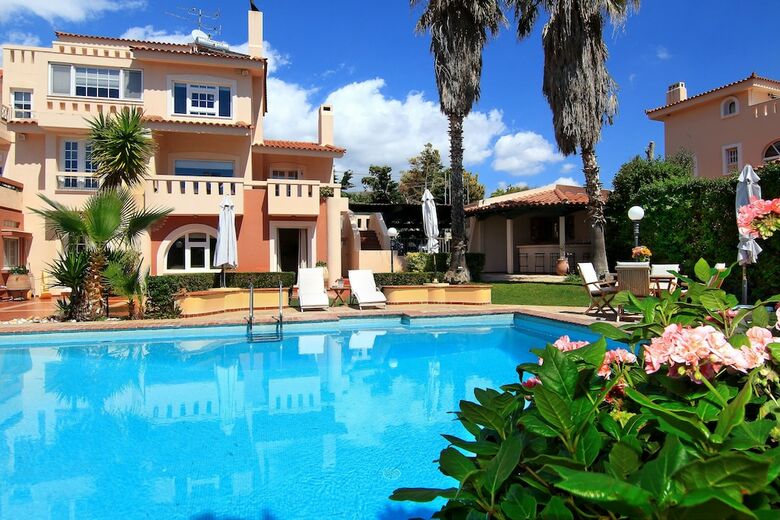 Villa Oasis Pool House