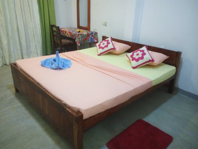 Hotel Lagoon Beach Resort
