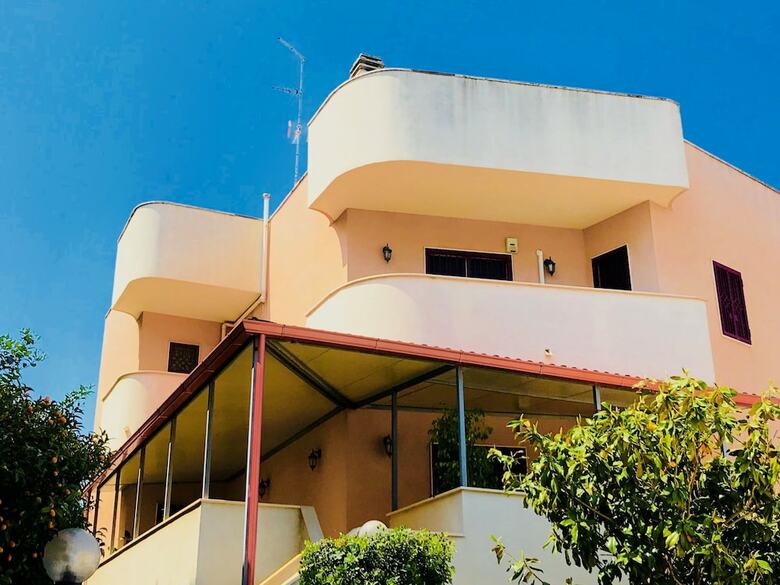 Villa Aurora B&B