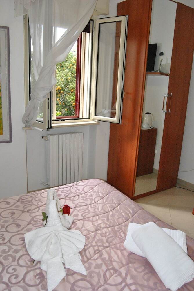 Villa Aurora B&B