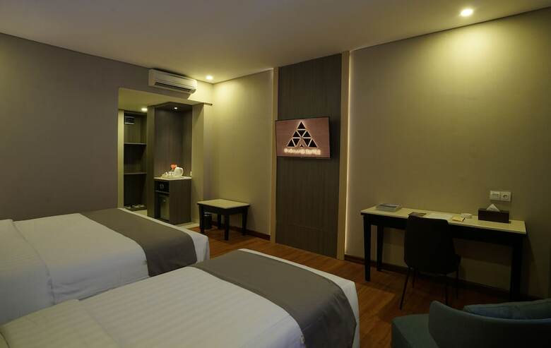 Hotel Pyramid Suites