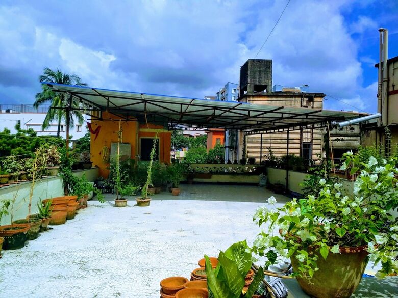 Hotel 5/4 - Calcutta's Freshest Bnb