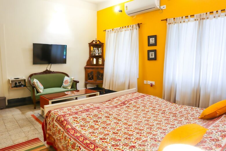 Hotel 5/4 - Calcutta's Freshest Bnb