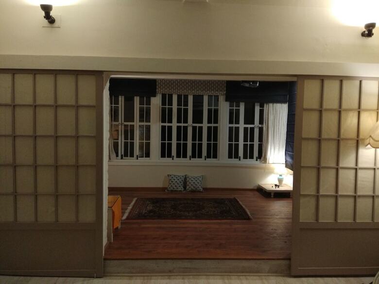 Hotel 5/4 - Calcutta's Freshest Bnb