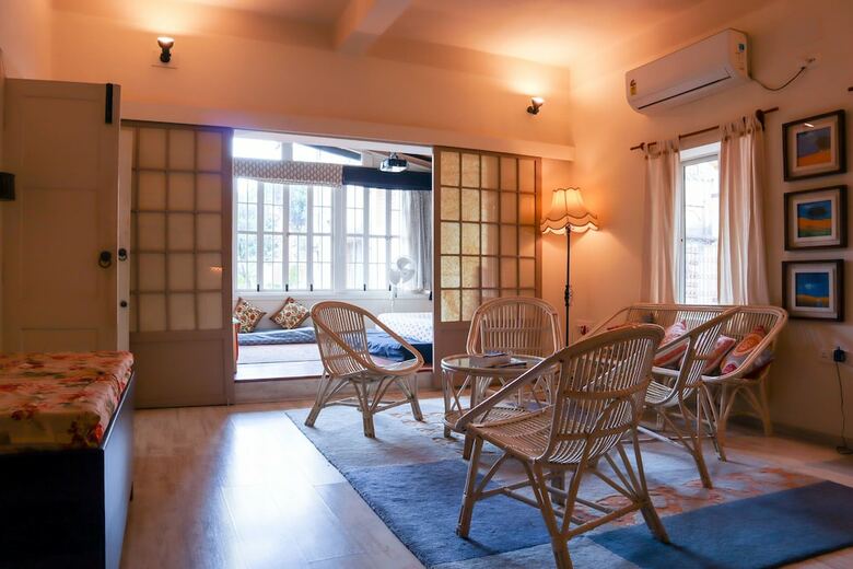 Hotel 5/4 - Calcutta's Freshest Bnb