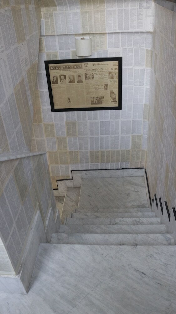 Hotel 5/4 - Calcutta's Freshest Bnb