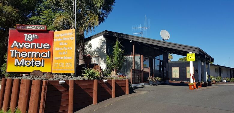Apartamentos 18th Avenue Thermal Motel
