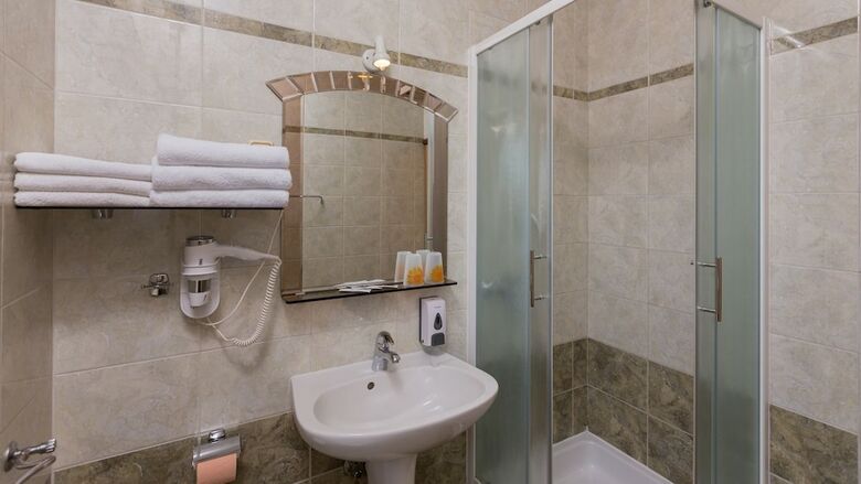 Hotel Rooms Ple?ka Zagreb Airport