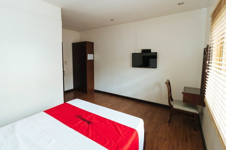 Hotel Reddoorz @ San Antonio Makati