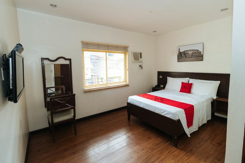 Hotel Reddoorz @ San Antonio Makati