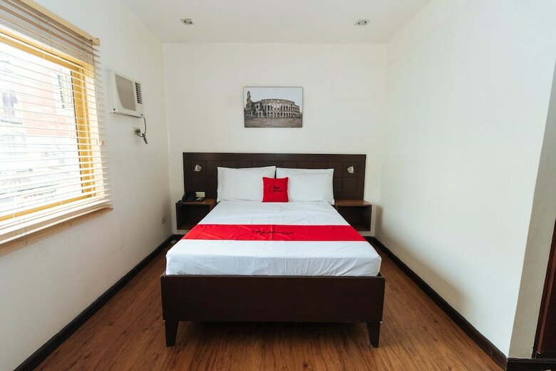 Hotel Reddoorz @ San Antonio Makati