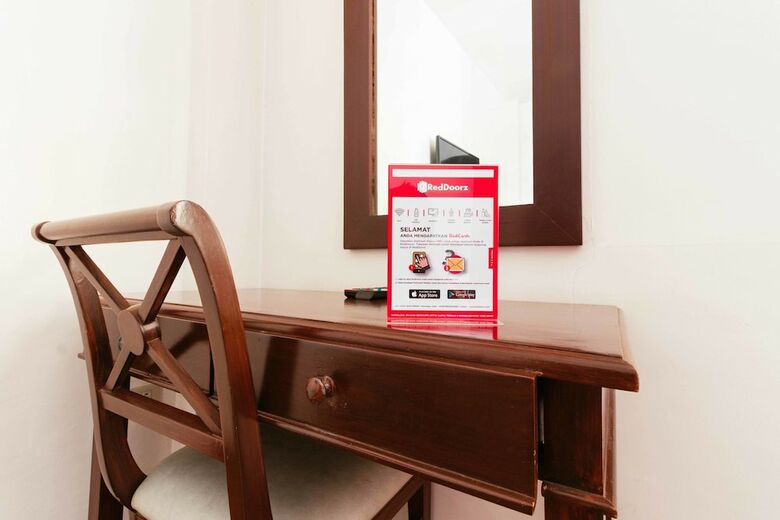 Hotel Reddoorz @ San Antonio Makati
