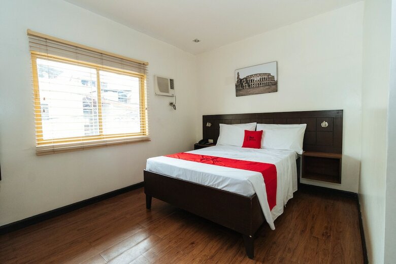 Hotel Reddoorz @ San Antonio Makati