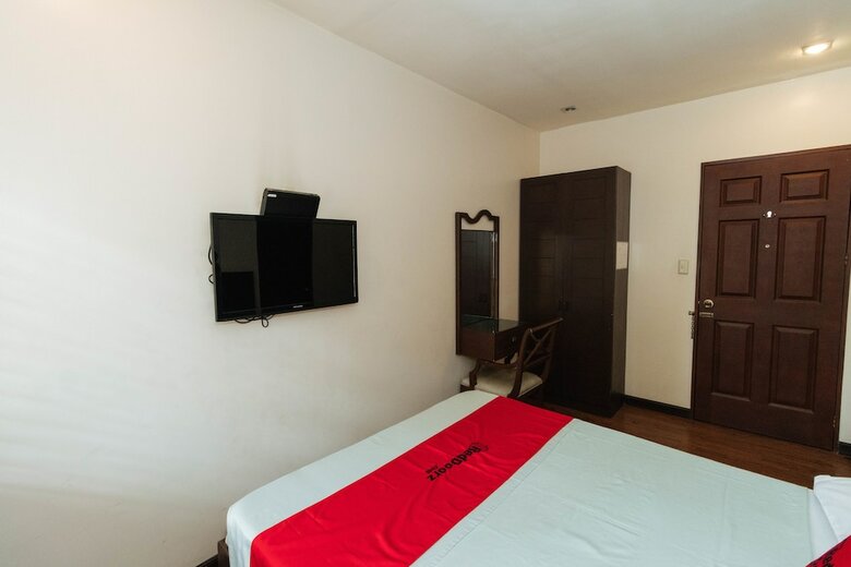 Hotel Reddoorz @ San Antonio Makati