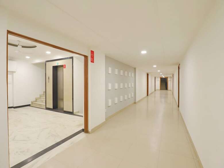 Hotel Oyo Flagship 321 Vastrapur Ahmedabad