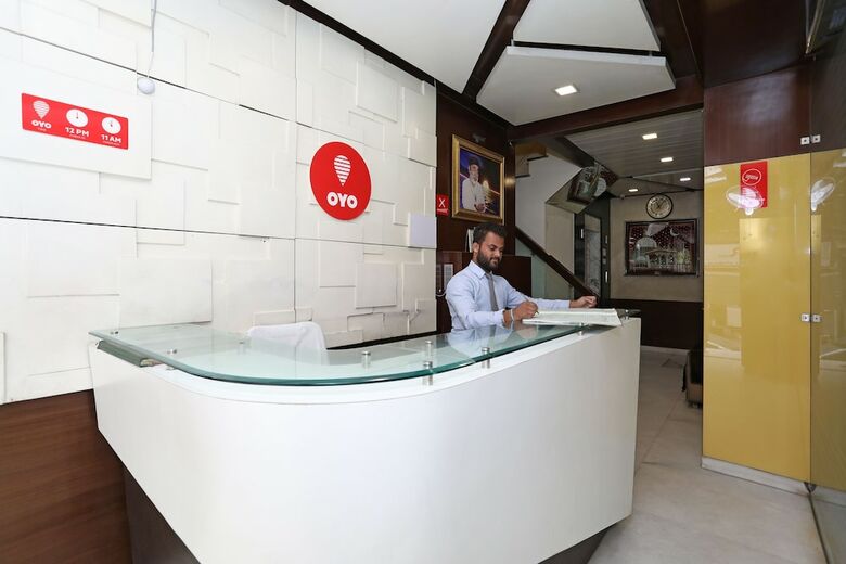 Oyo 10277 Hotel Delux Golden