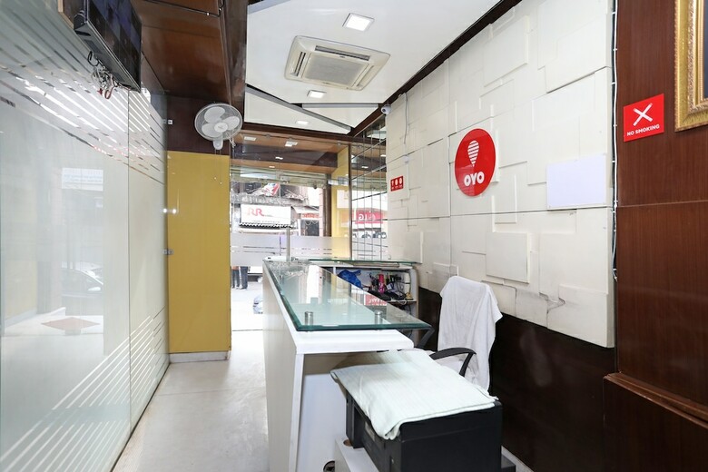 Oyo 10277 Hotel Delux Golden