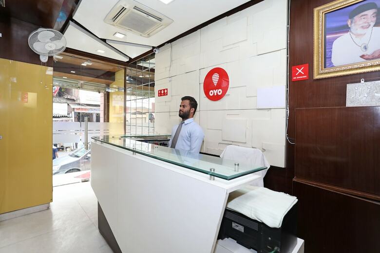 Oyo 10277 Hotel Delux Golden