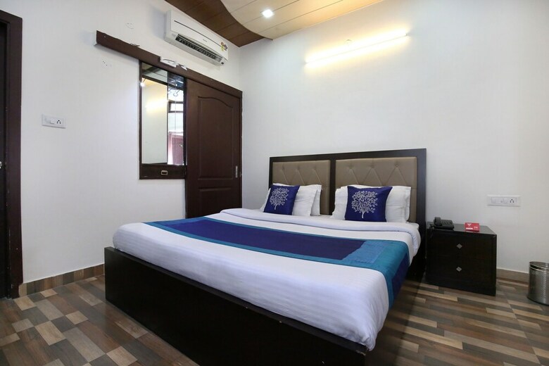 Hotel Oyo 9602 Near Railway Station