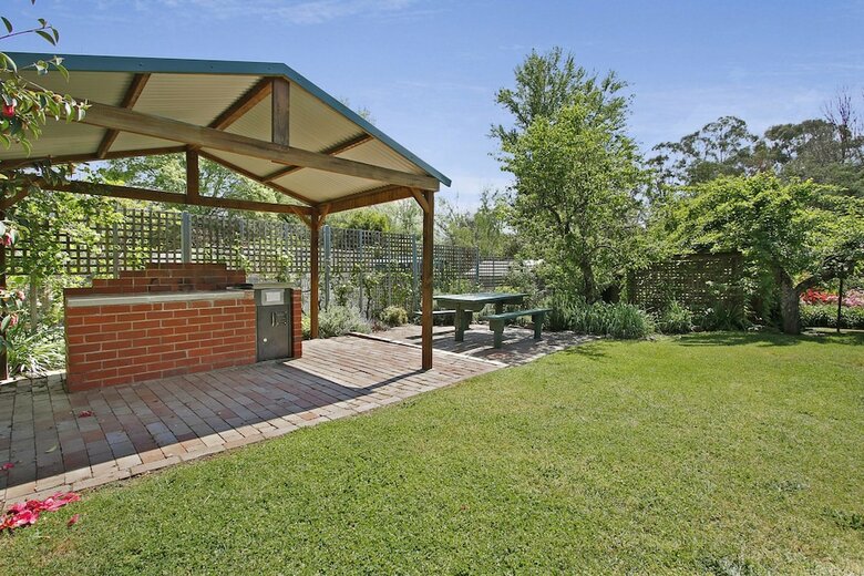 Warrina - Over Looking Ovens River