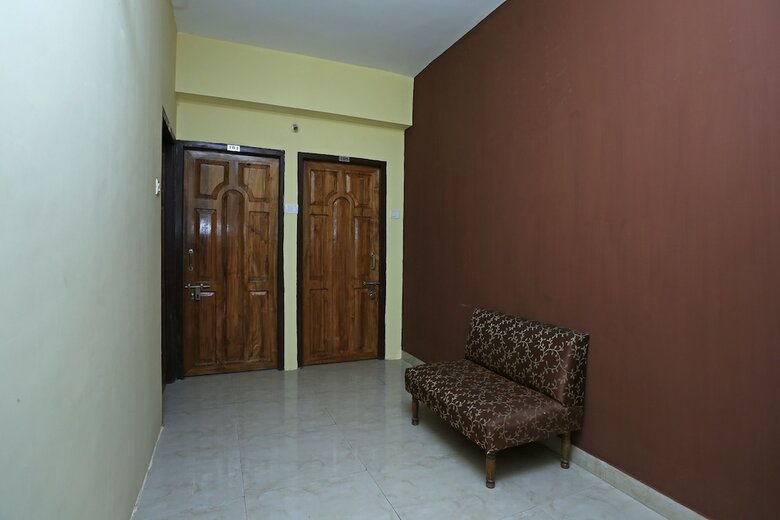 Hotel Oyo 9246 Paradise Inn