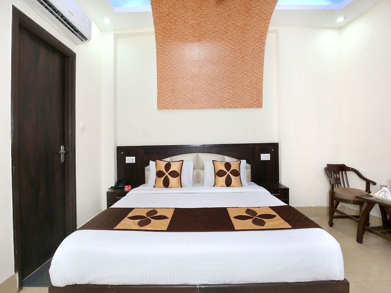 Hotel J S Regency