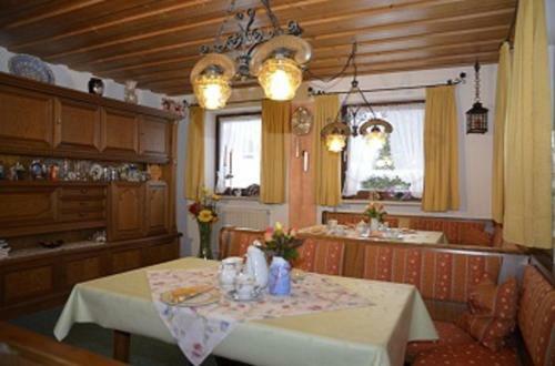 Hostal Pension Herzogh�usel