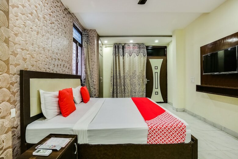 Oyo 9040 Hotel Alpine